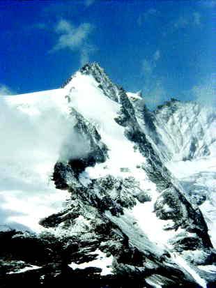 Vzpon na najvišjo avstrijsko goro Grossglockner se je za četverico slovenskih alpinistov končal srečno. Foto: Damijan Toplak